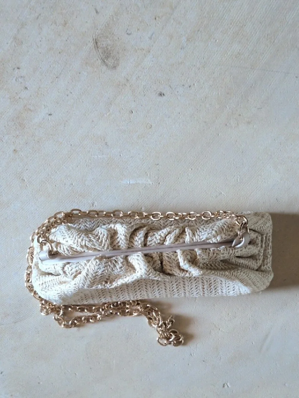Pink Lily Cream Woven Chain-Shoulder Clutch